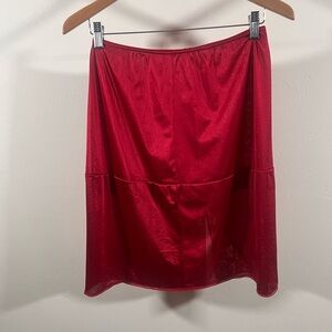 Maiden Form Vintage Elegant Red Women's Half Slip - Size Medium.
